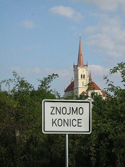 kostel v Konici o který se stará nezištně František Horák -  001