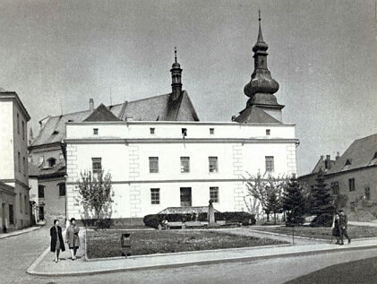 divisovo_namesti_1955c_w