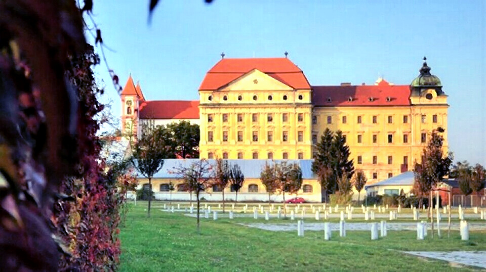 Klášter Znojmo Louka